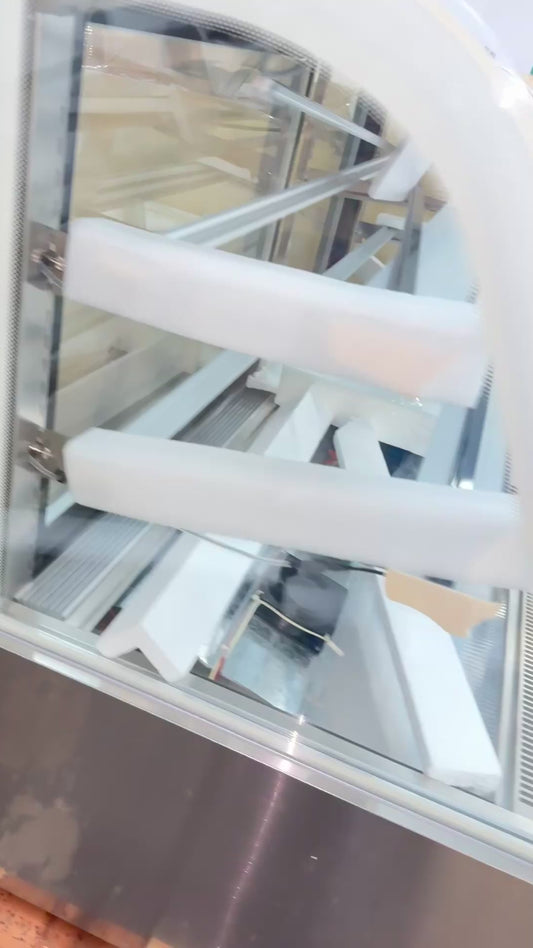 Refrigerated Delicase 72”